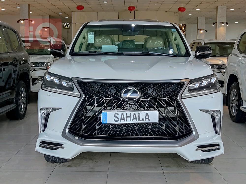Lexus LX